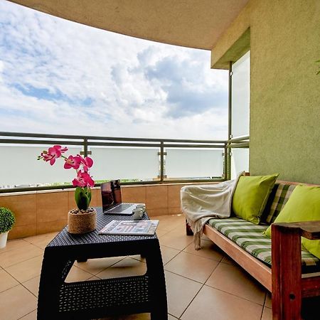 Family Apartment With A Terrace On Aleje Jerozolimskie Varsovie Extérieur photo