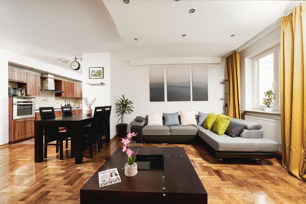 Family Apartment With A Terrace On Aleje Jerozolimskie Varsovie Extérieur photo