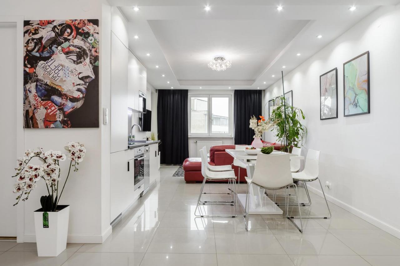 Family Apartment With A Terrace On Aleje Jerozolimskie Varsovie Extérieur photo