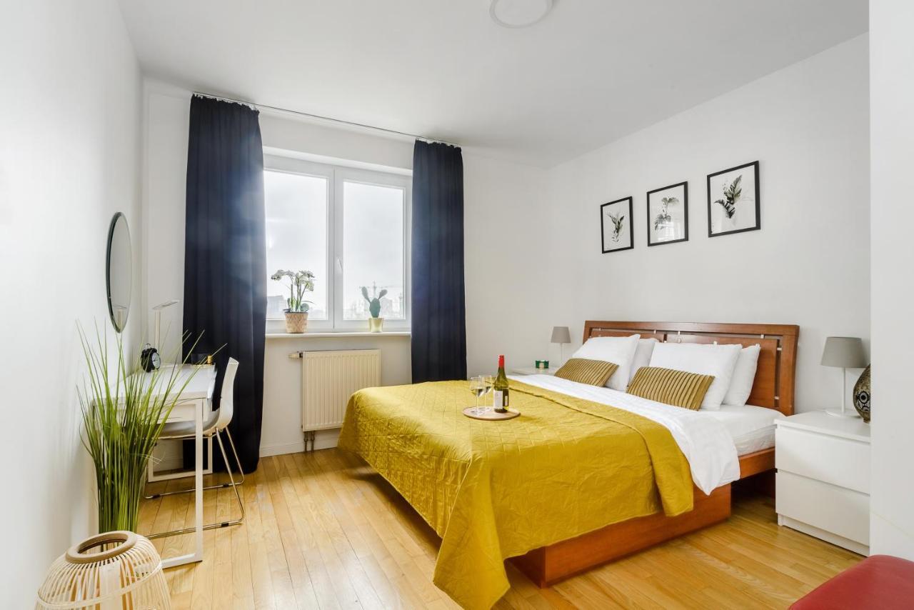 Family Apartment With A Terrace On Aleje Jerozolimskie Varsovie Extérieur photo