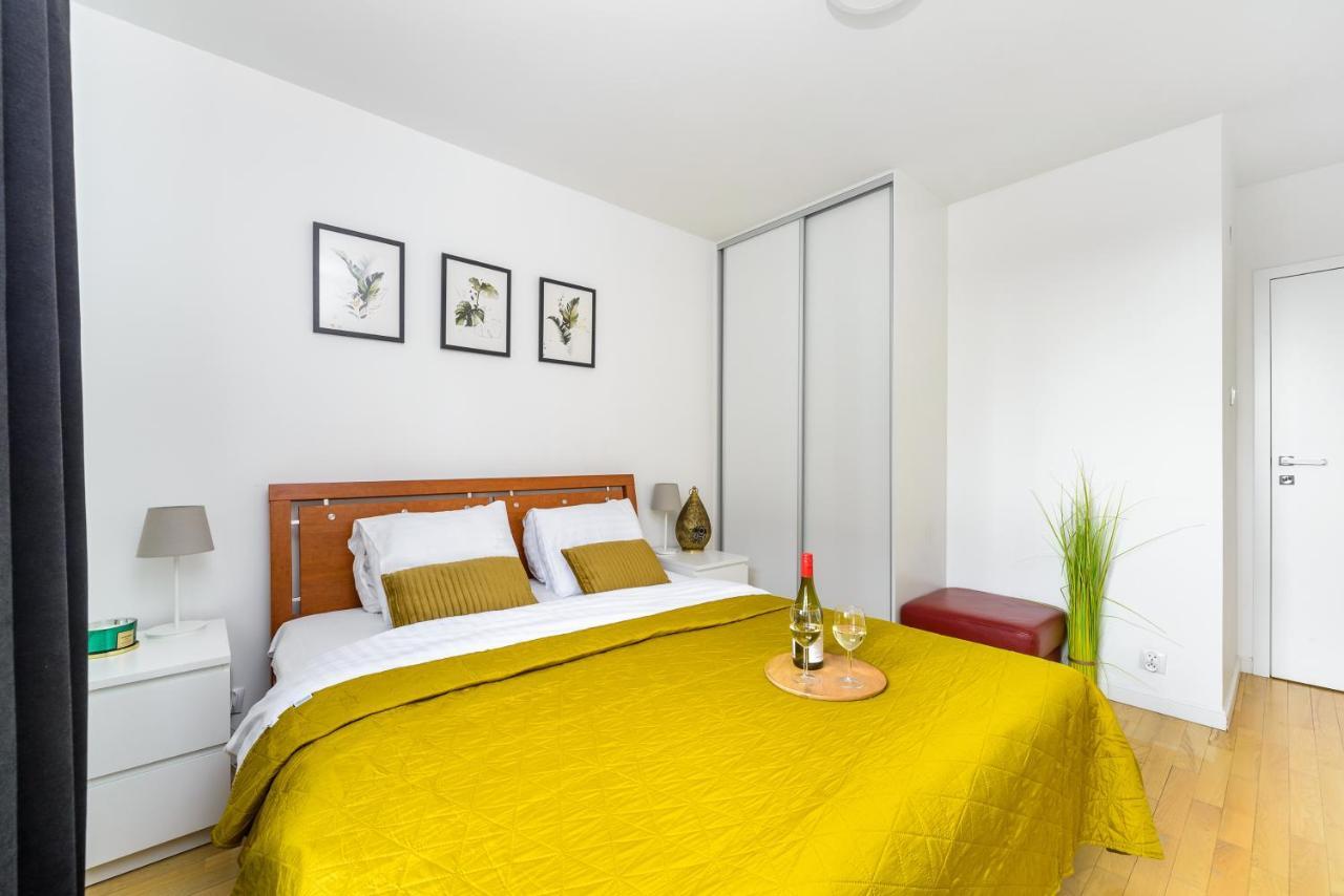 Family Apartment With A Terrace On Aleje Jerozolimskie Varsovie Extérieur photo