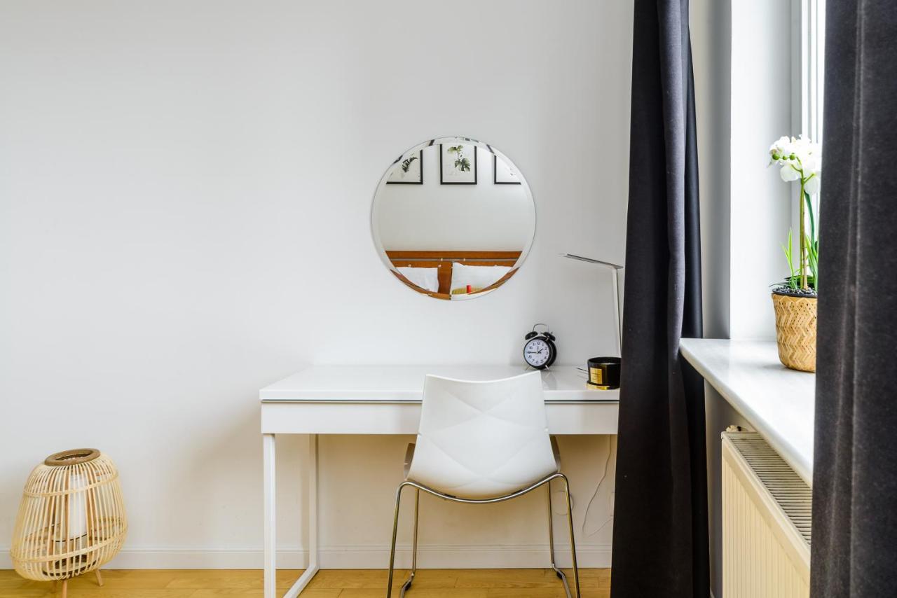 Family Apartment With A Terrace On Aleje Jerozolimskie Varsovie Extérieur photo