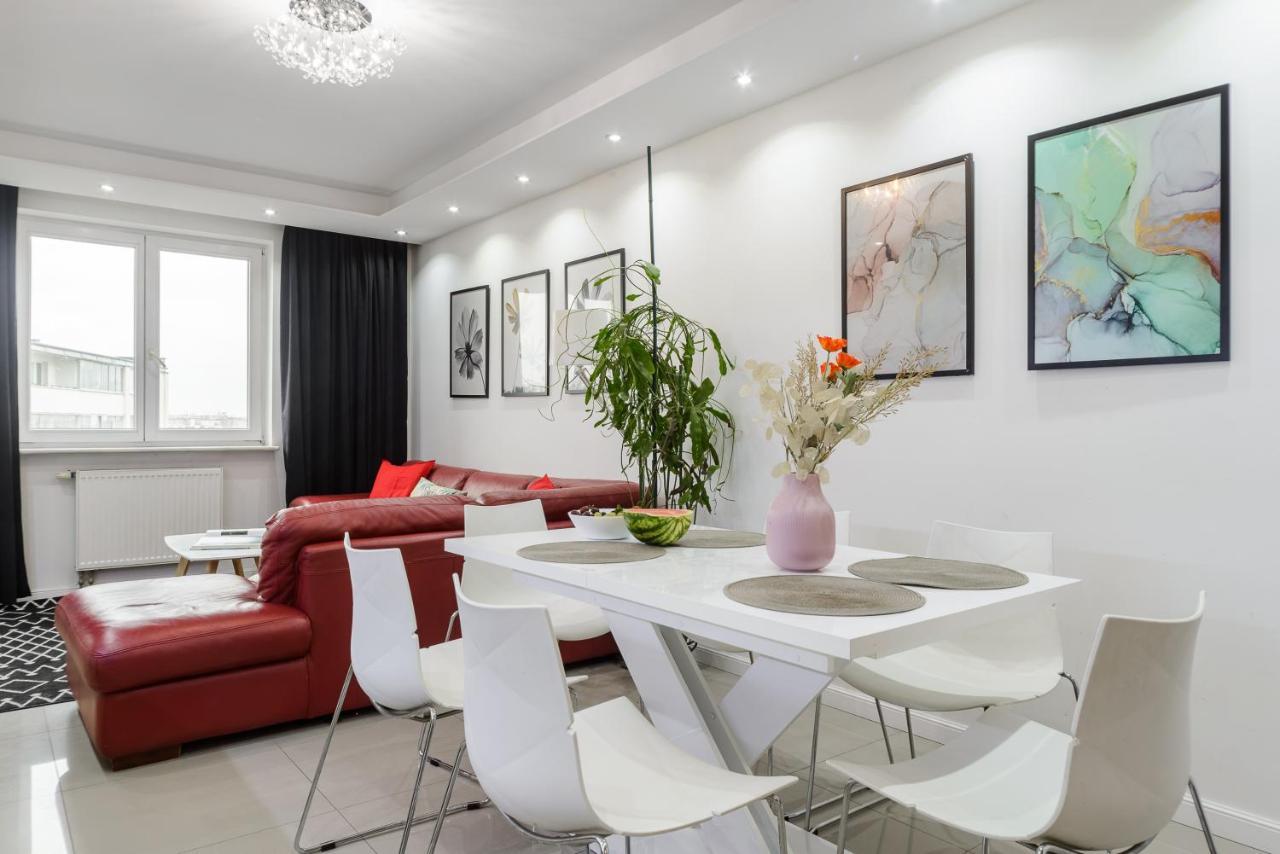 Family Apartment With A Terrace On Aleje Jerozolimskie Varsovie Extérieur photo